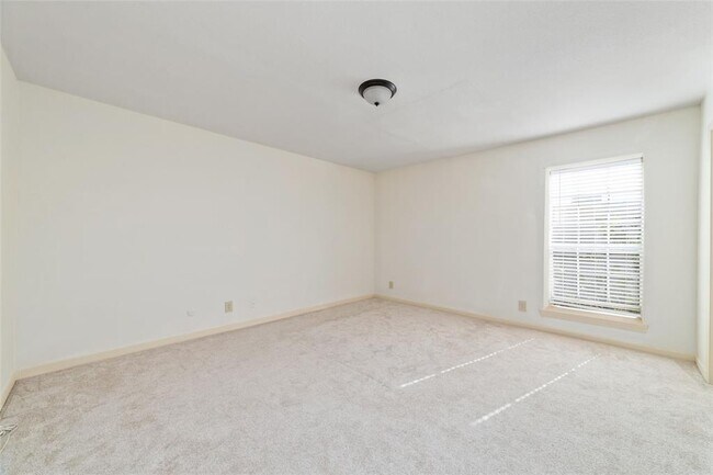 Building Photo - 6201 Ranchester Dr