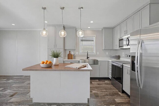 Building Photo - 1612 Swallowtail Dr