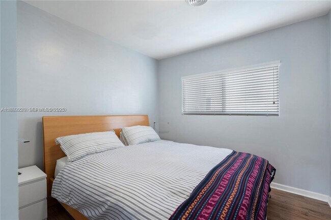 Building Photo - 1637 Jackson St