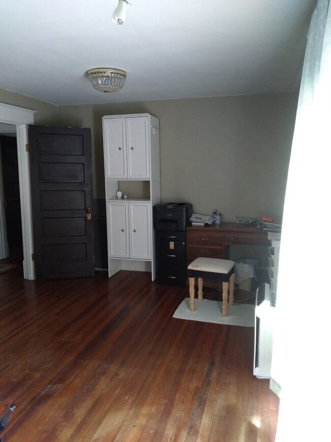 Building Photo - 28414 Woodland Ave