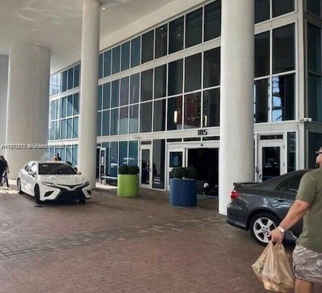 Building Photo - 185 SW 7th St