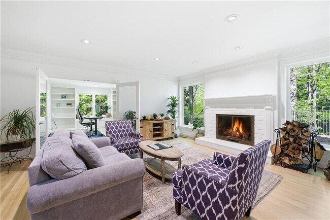 Building Photo - 4115 Glen Devon Dr NW