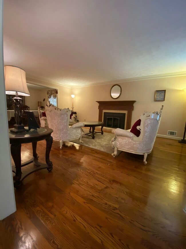 Building Photo - 1165 Vineyard Ct