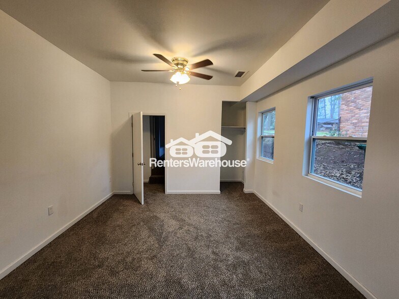 Building Photo - 2125 Bixler Cir