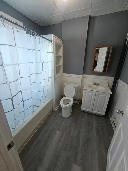 Building Photo - 287 Lake Ave