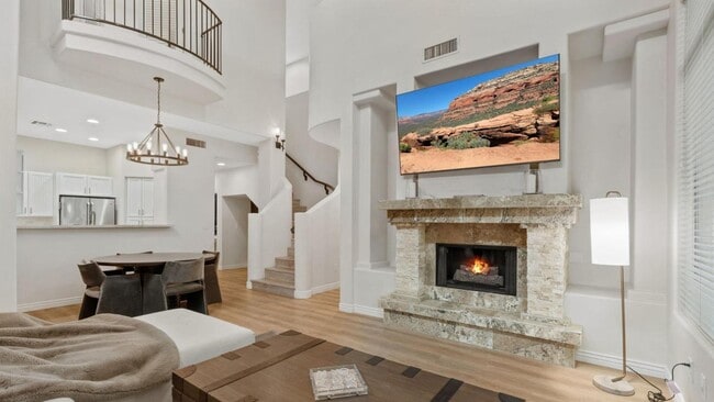 Building Photo - 14450 N Thompson Peak Pkwy