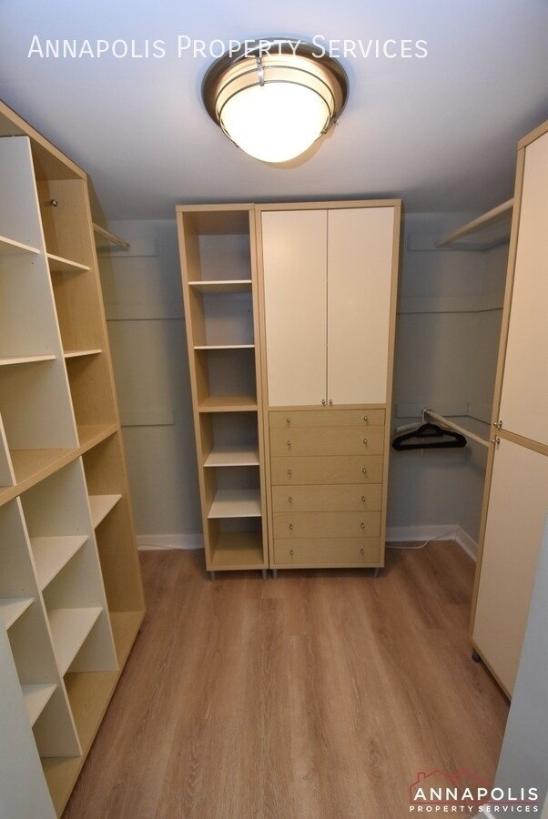 Building Photo - 2008 Quay Village Ct