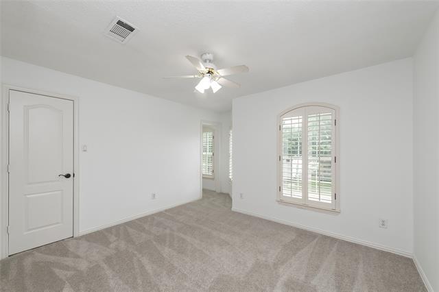 Building Photo - 7100 Oakbrook Dr