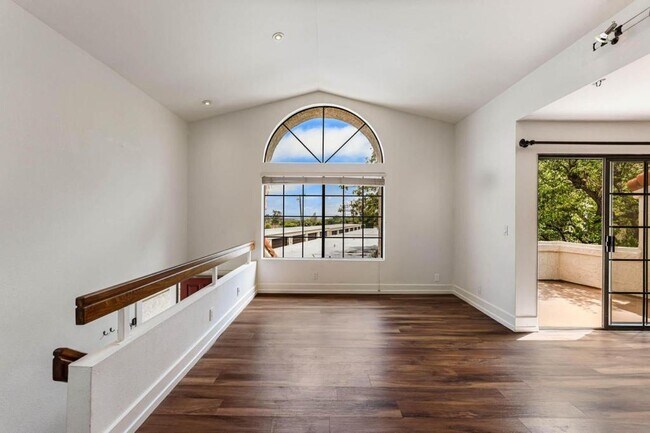 Building Photo - 1240 Franciscan Ct