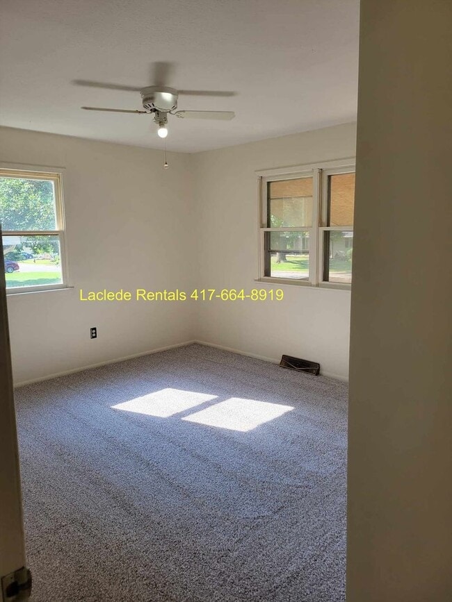 Building Photo - 3 BEDROOM 1 BATH HOUSE FOR RENT