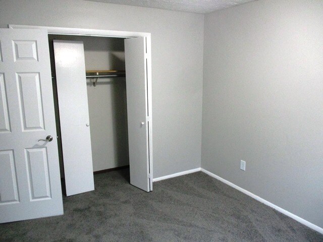 Building Photo - 1500 Ensign Dr