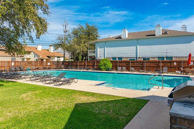 Building Photo - 1001 Liberty St