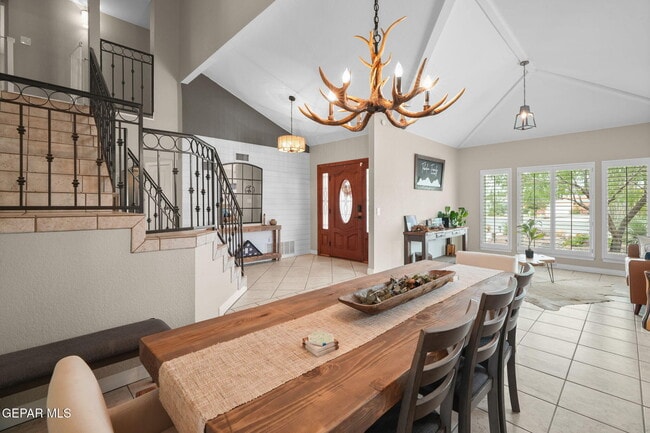 Building Photo - 6052 Bandolero Dr