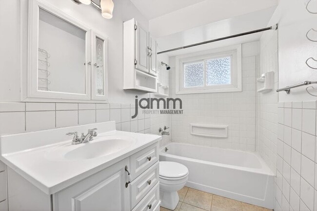 Building Photo - 16261 Remora Blvd