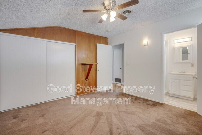 Building Photo - 10321 Courtright Rd