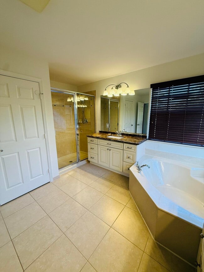 Building Photo - 10635 Hilltop Meadow Point