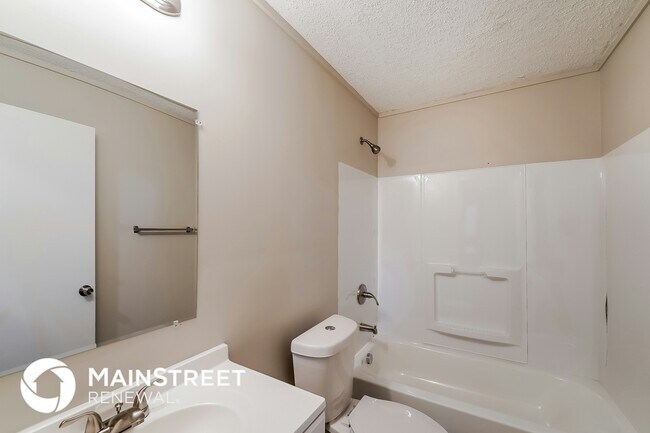 Building Photo - 2114 29th Ave