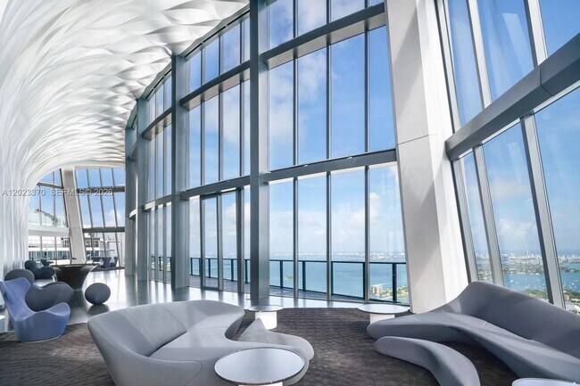 Building Photo - 1000 Biscayne Blvd