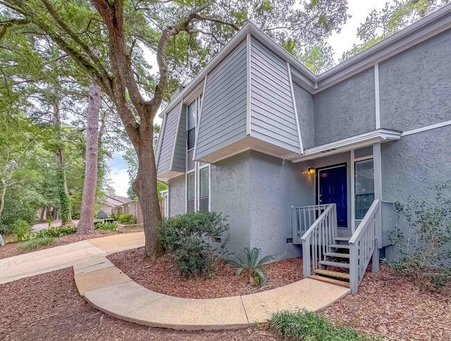Building Photo - 3735 Donovan Dr