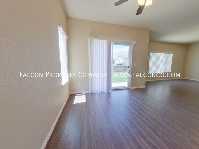 Building Photo - 6224 Saddlebred Way