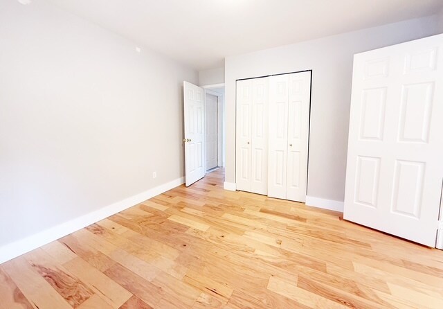 Building Photo - 1128 NW Thornwood Cir