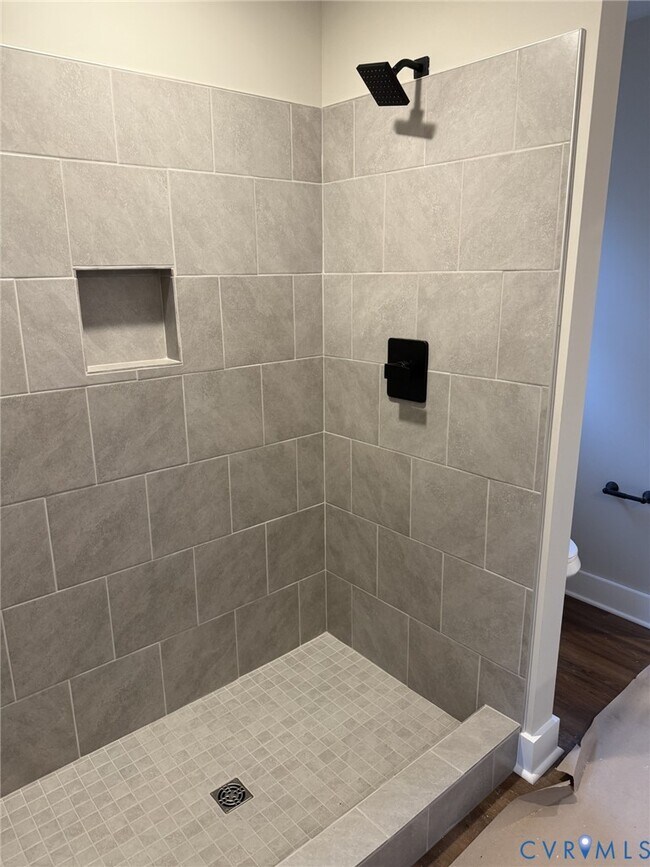 Building Photo - 325 Yorktown Dr