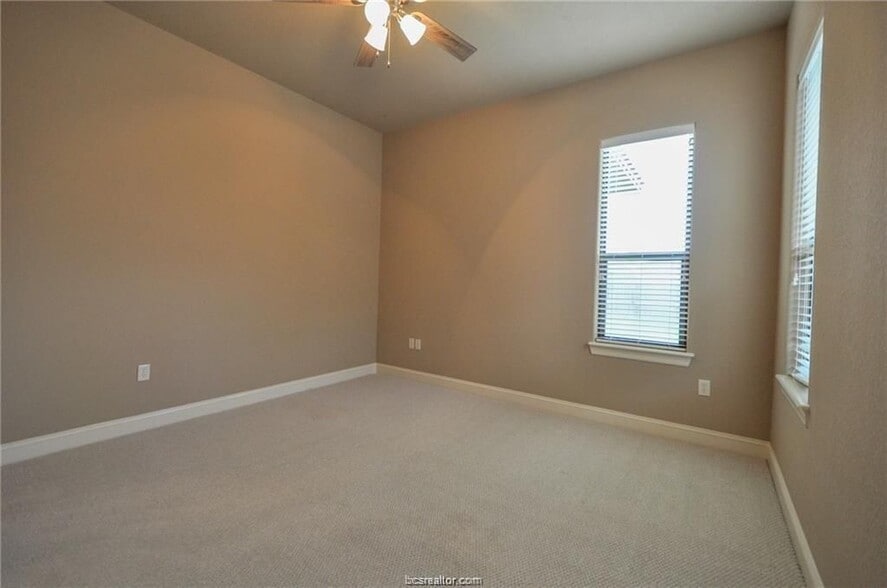 Building Photo - 15615 Wood Brook Ln