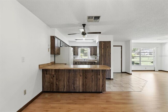 Building Photo - 2343 Greenacre Rd