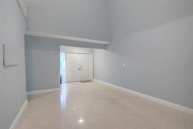 Building Photo - 9430 SW 49th St