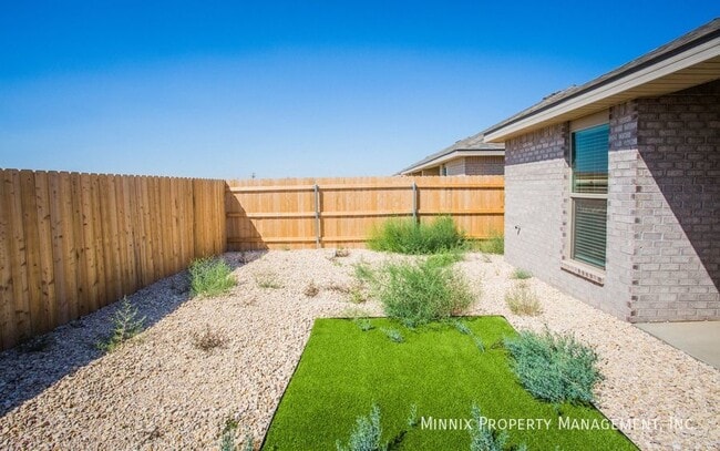 Building Photo - 1916 Langford Ave