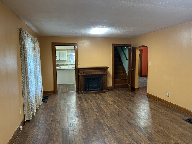 Building Photo - 940 Lindbergh Ave