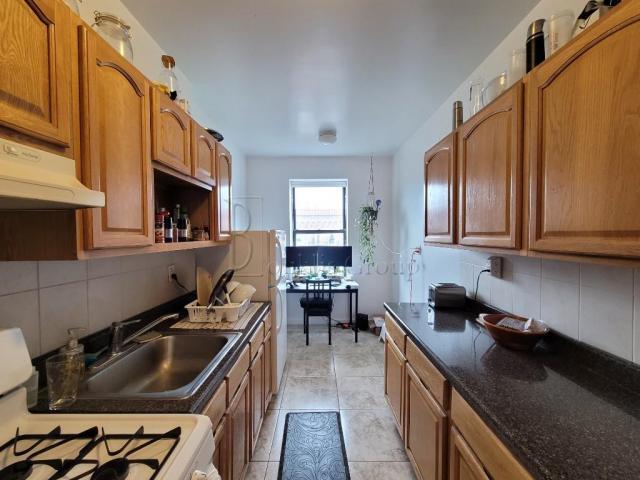 Building Photo - 1 bedroom in ASTORIA NY 11103