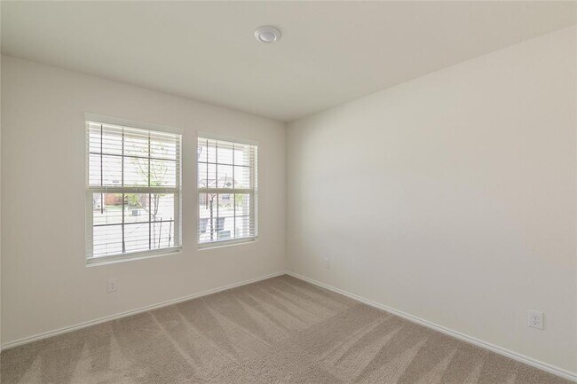 Building Photo - 1705 Avery Pointe Dr