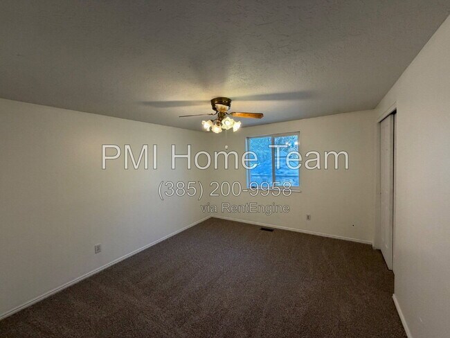 Building Photo - 2942 N 2000 W