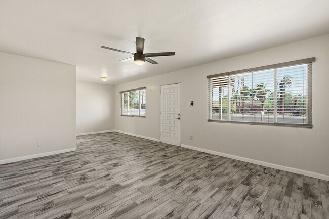 Building Photo - 209 E McMurray Blvd