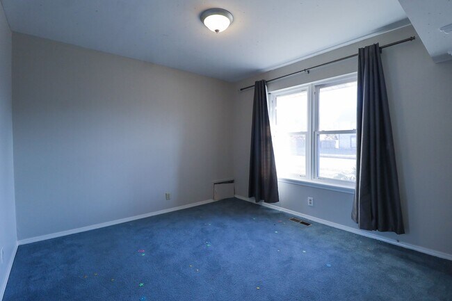 Building Photo - 3 Bed | 2 Bath | Tulsa