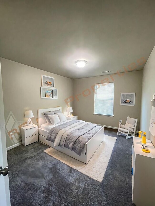 Building Photo - Beautiful 3-bedroom, 2.5-bath townhome