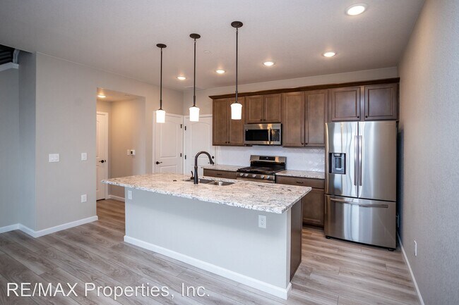 Building Photo - 2 br, 3 bath House - 1623 Spring Water Point