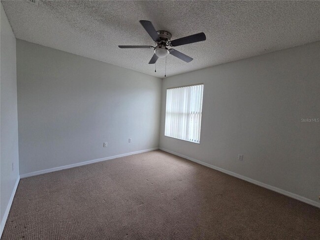 Building Photo - 330 Aldershot Ct