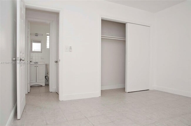 Building Photo - 2206 Fillmore St