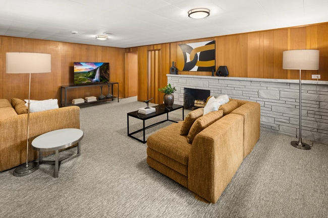 Building Photo - Belvedere Terrace Home