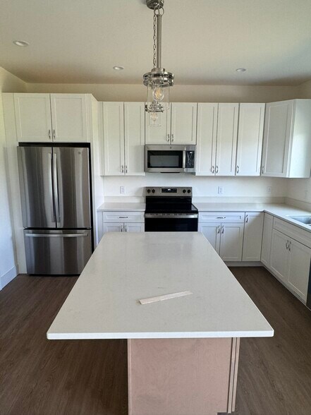 Building Photo - 5620 Eternity Dr