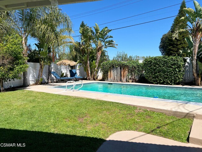 Building Photo - 7472 Ponce Ave