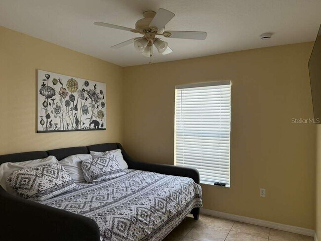 Building Photo - 328 Robin Rd