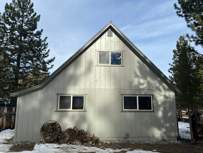 Building Photo - 1506 Murietta Dr