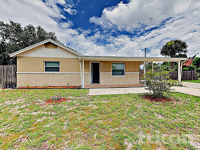 Building Photo - 6001 Crestridge Rd