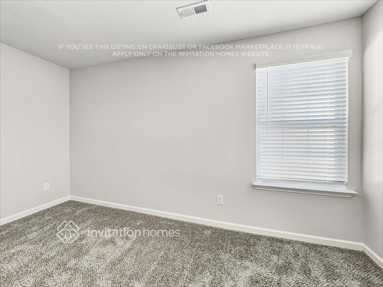 Building Photo - 7421 Larwill Ln