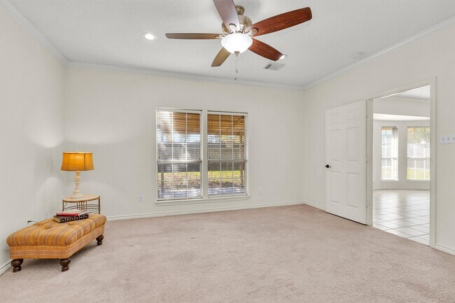 Building Photo - 147 April Waters Dr W