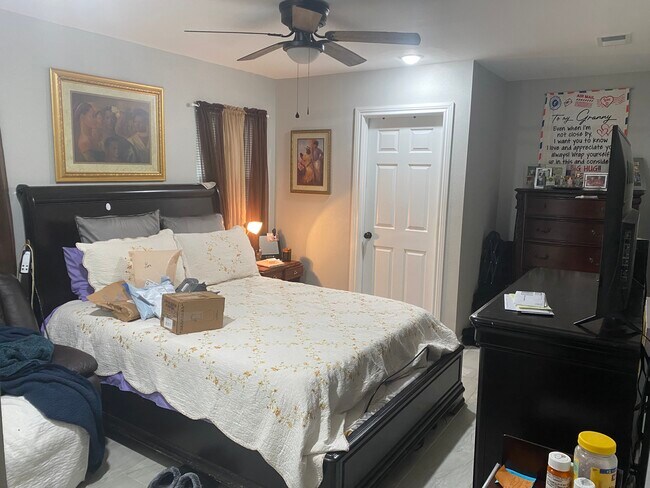 Building Photo - 7403 Pleasant Rdg Rd