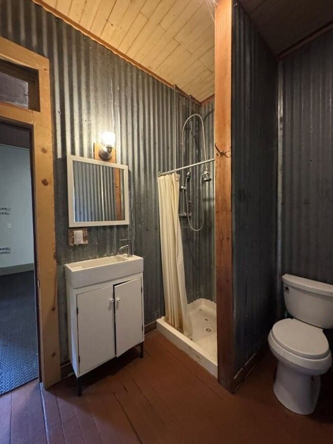 Building Photo - Apartment in Guinda